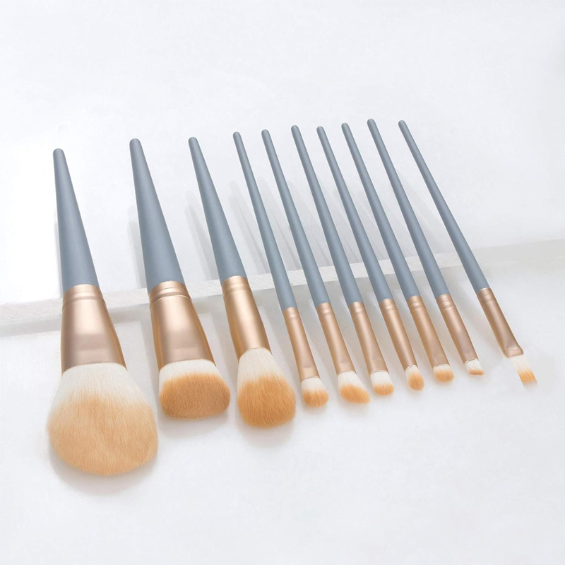 Wooden Handle Cosmetic Brushes
